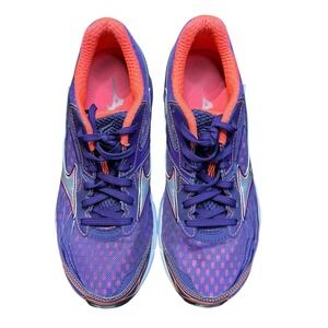 Mizuno Purple and Pink Athletic Shoes